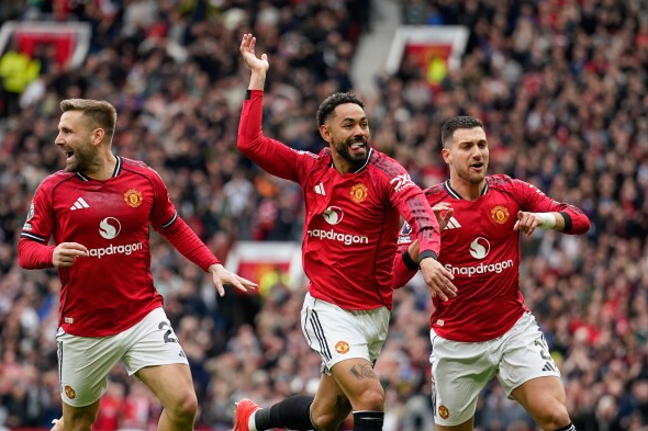 Dramatis di Old Trafford: Gol Mainoo Bawa Manchester United Kembali ke Panggung Eropa