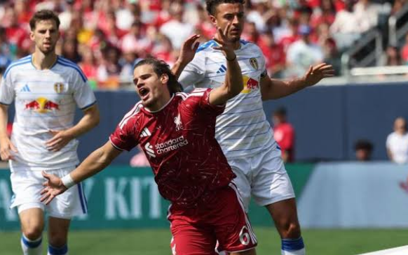 Iraola Redakan Kekhawatiran Cedera Frimpong usai Liverpool Tumbang dari Leeds